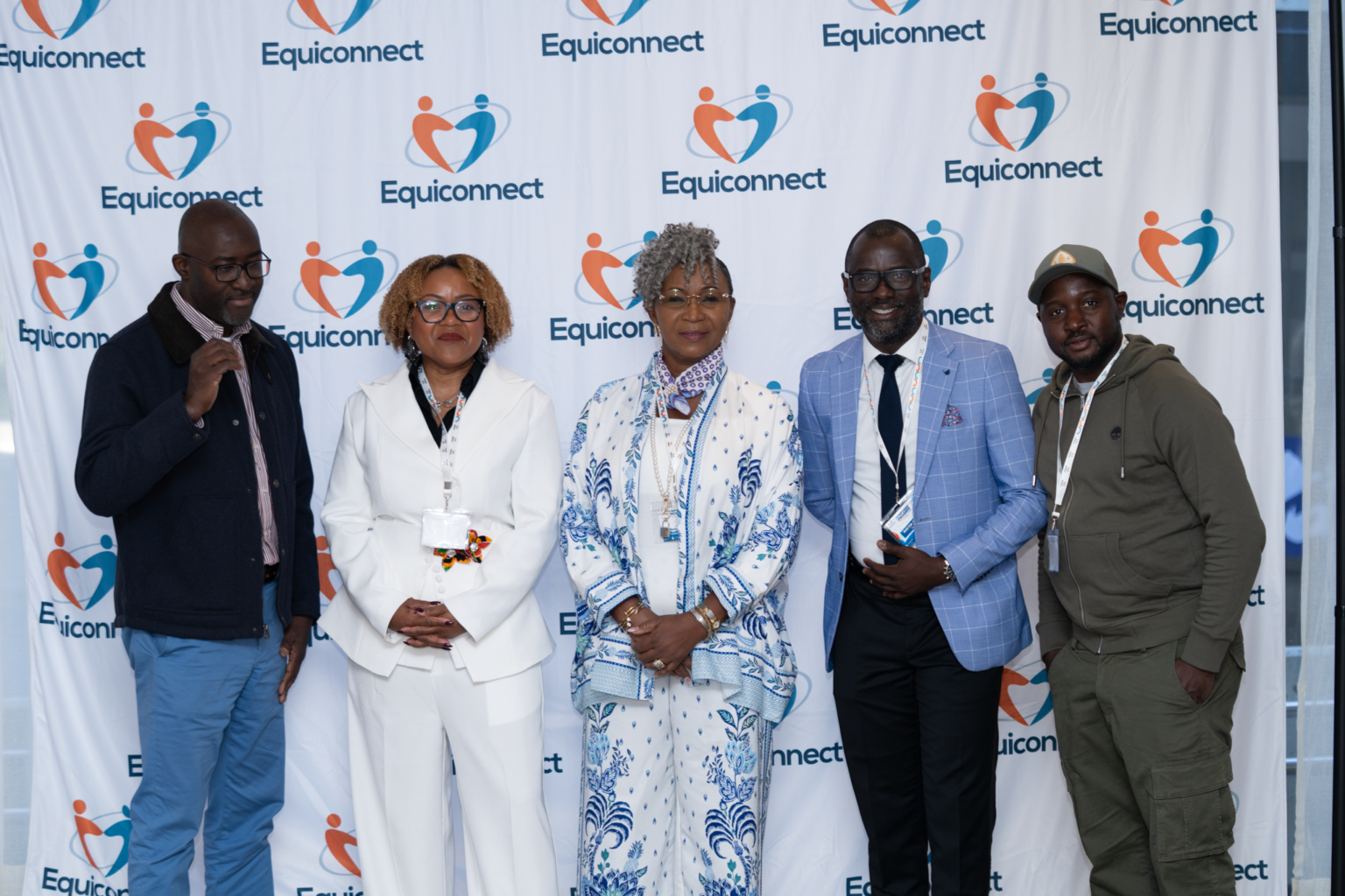 Participants du Symposium 2026 devant le mur EquiConnect